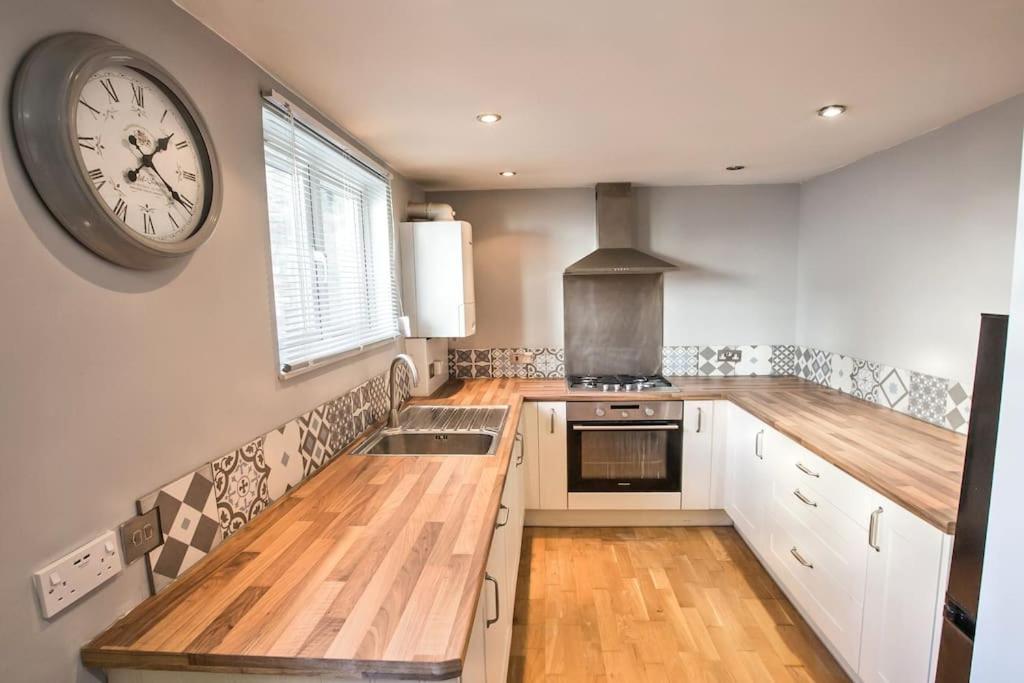 Charming Apartment In Deal Near The Beach & Town Exterior foto