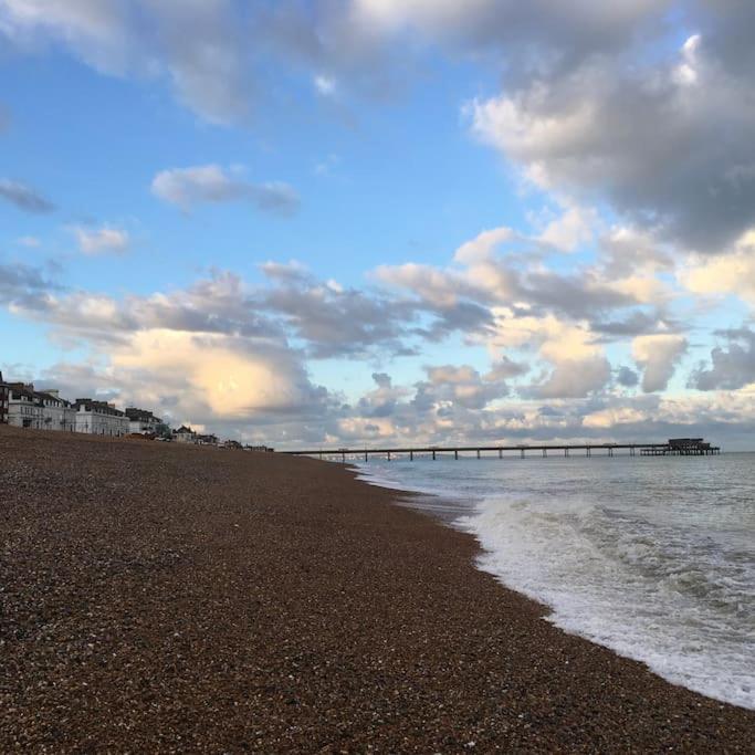 Charming Apartment In Deal Near The Beach & Town Exterior foto